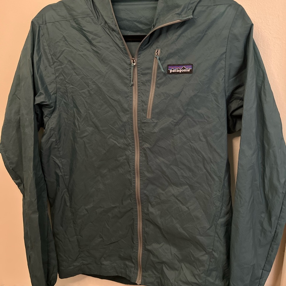 Patagonia wind breaker perfect condition
